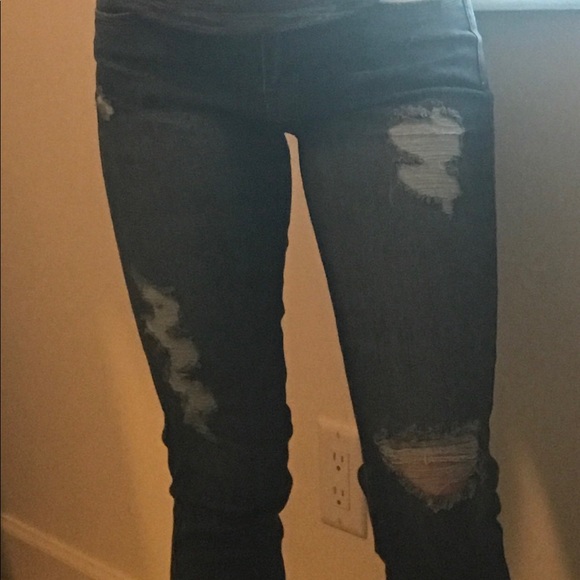 ⤵️ 2 left!! Skinny Distressed Cropped Jean - Picture 8 of 8